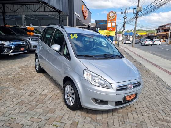 FIAT IDEA 1.4 MPI ATTRACTIVE 8V FLEX 4P MANUAL FIAT IDEA 1.4 MPI ATTRACTIVE 8V FLEX 4P MANUAL